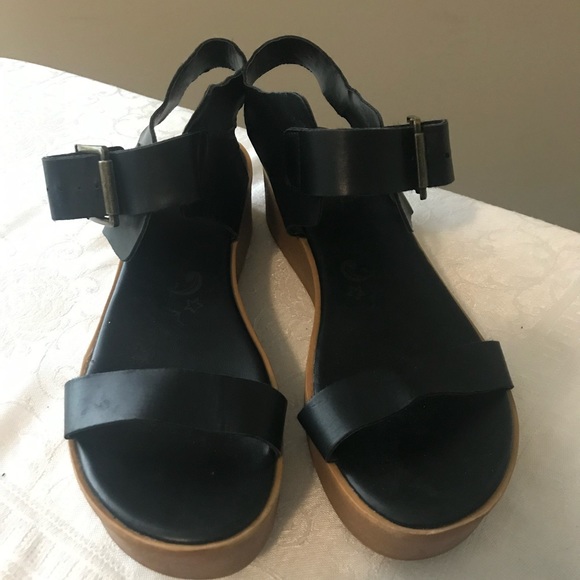 Brash platform sandals 71/2 - Picture 3 of 3